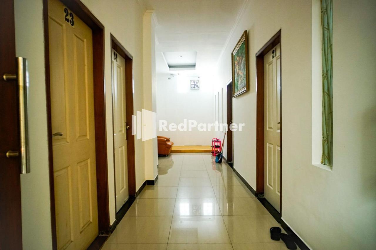 Hoki Homestay Redpartner Surabaya Ngoại thất bức ảnh