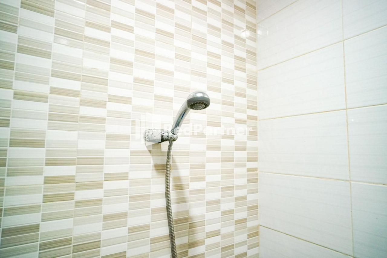 Hoki Homestay Redpartner Surabaya Ngoại thất bức ảnh