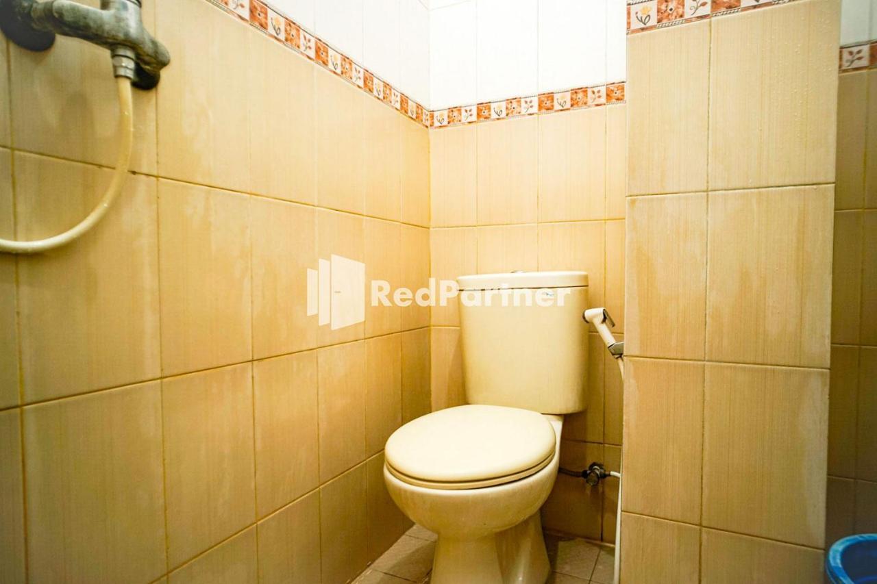 Hoki Homestay Redpartner Surabaya Ngoại thất bức ảnh