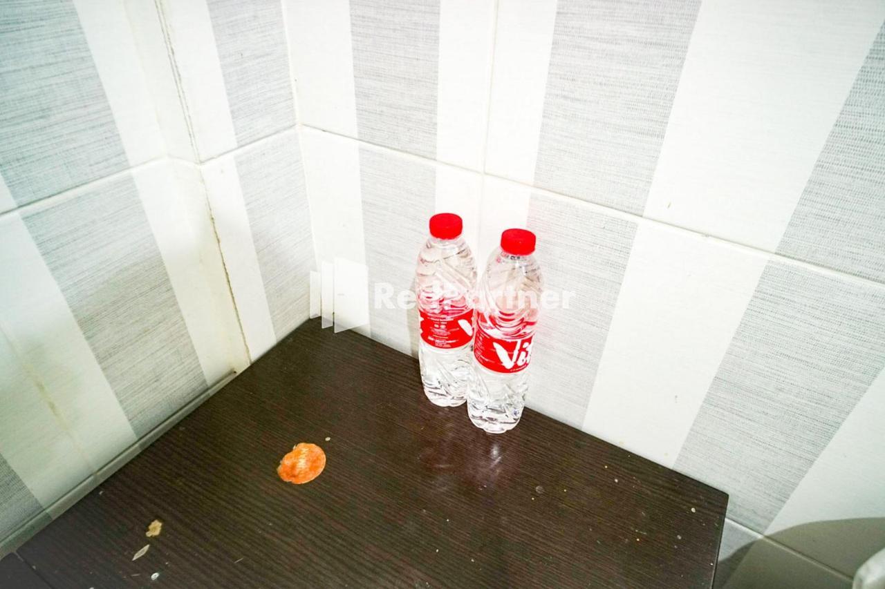 Hoki Homestay Redpartner Surabaya Ngoại thất bức ảnh