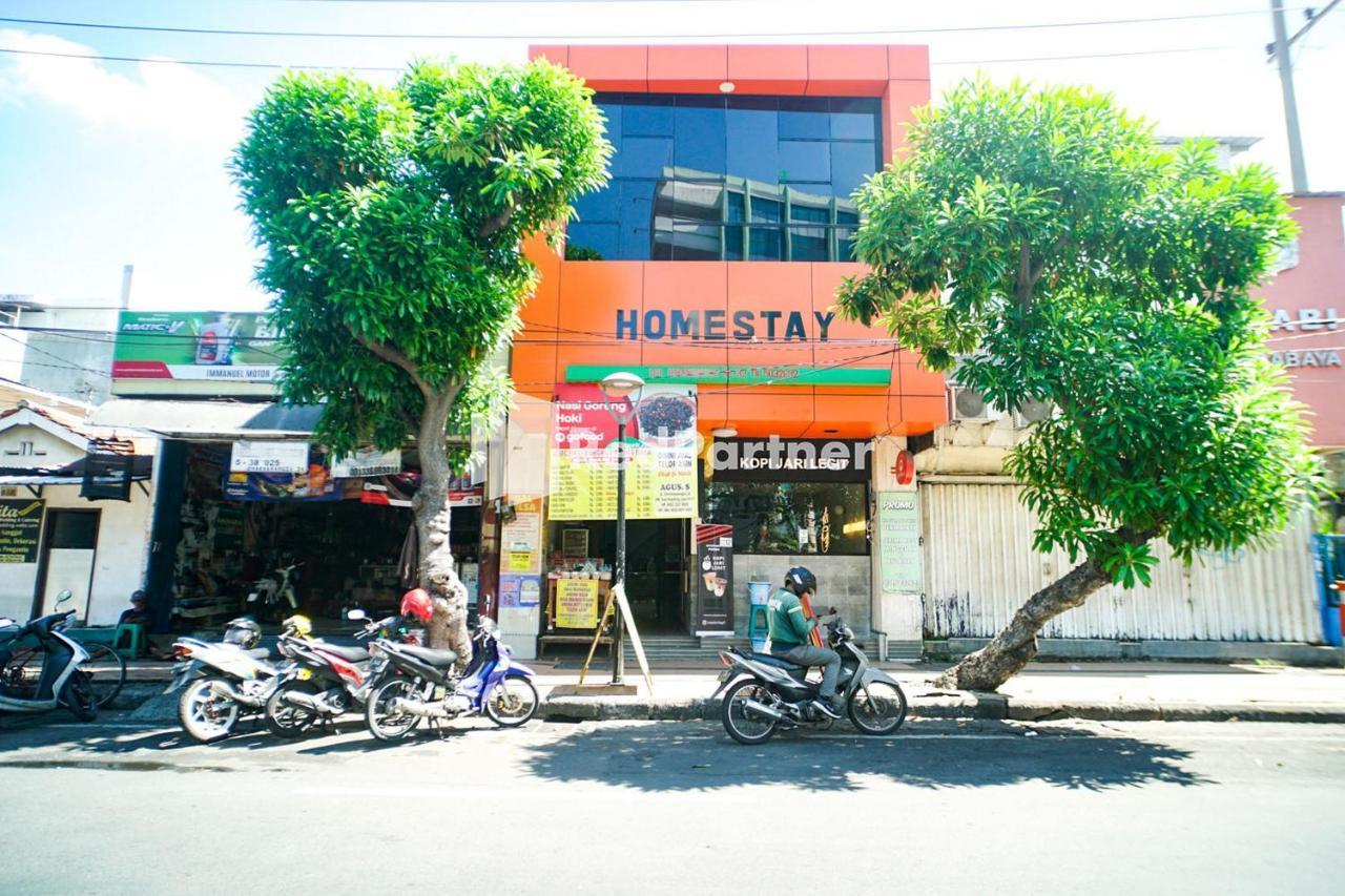 Hoki Homestay Redpartner Surabaya Ngoại thất bức ảnh